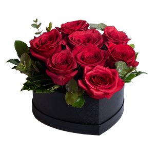 Σύνθεση με Κόκκινα Τριαντάφυλλα από το Εκουαδόρ σε Κουτί σε σχήμα καρδιάς